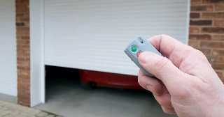 Купить автоматику для рулонных ворот Крымск, цена от 2738 руб.